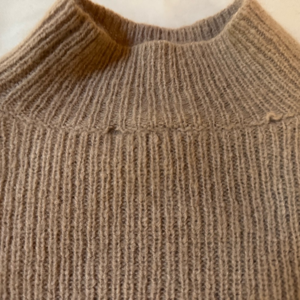 Cozy Ribbed Knit Sweater - Picture 3 of 6